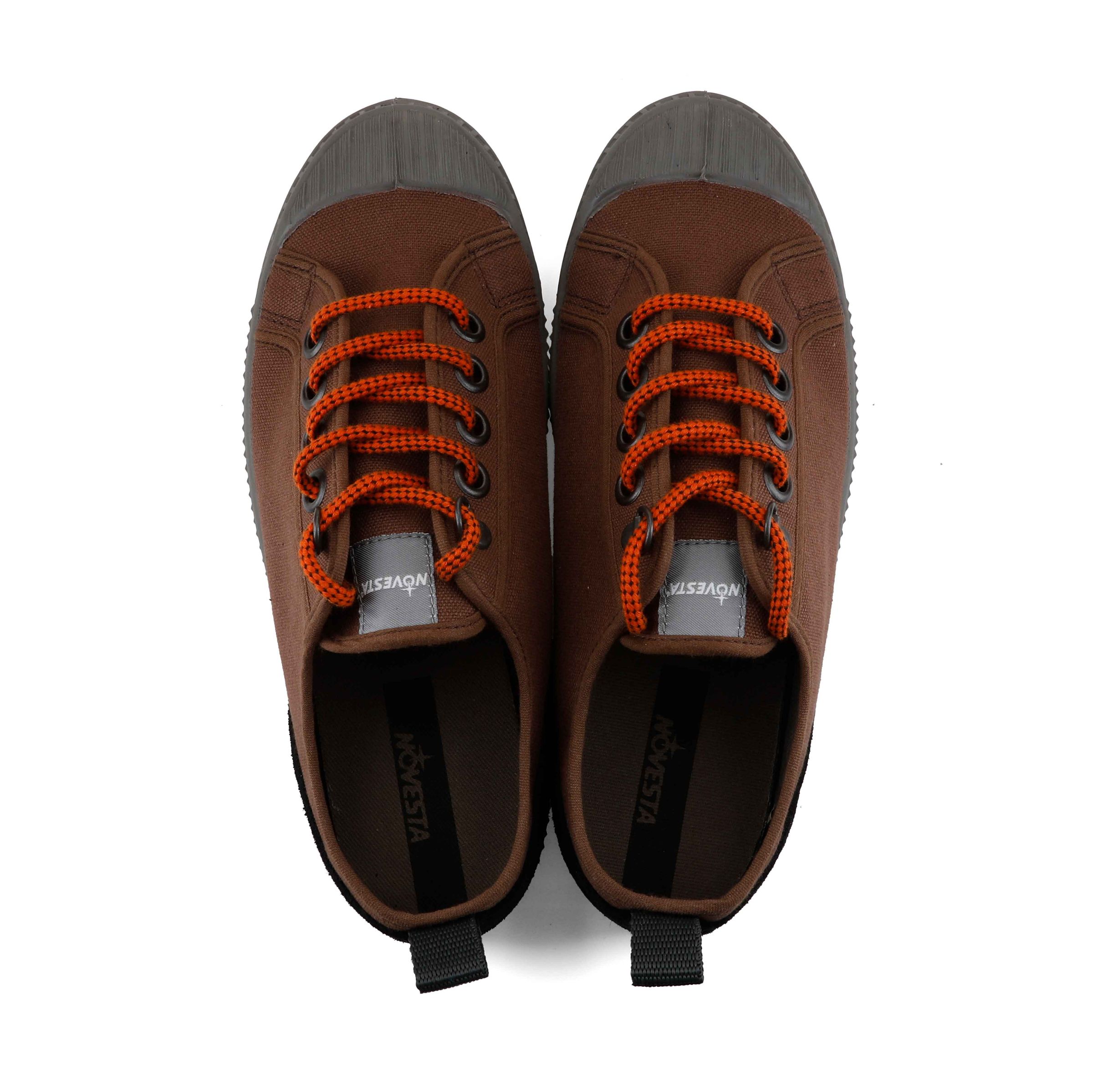 Bild von S.M. HIKER BROWN
