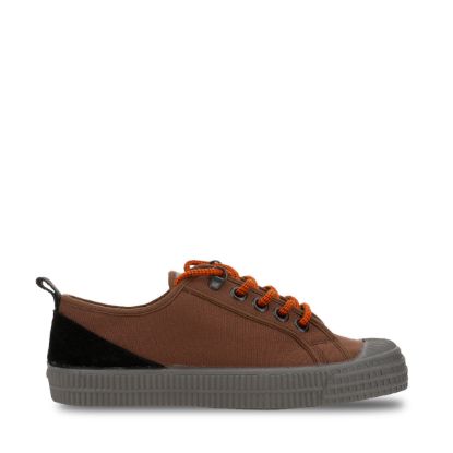 Bild von S.M. HIKER BROWN